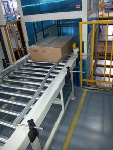 托盤式連續升降機 優化貨物進出口效率的關鍵設備